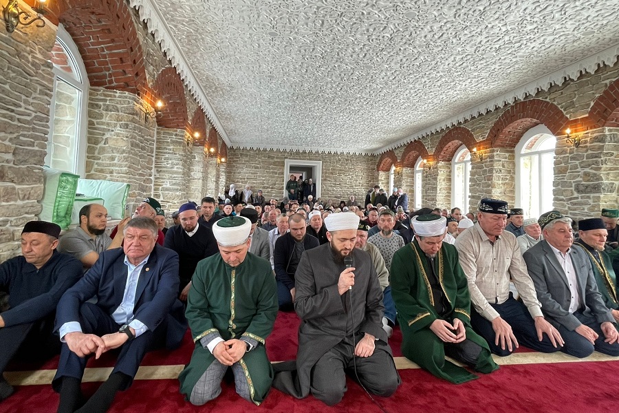 В Новошешминском районе после ремонта открылась старинная мечеть