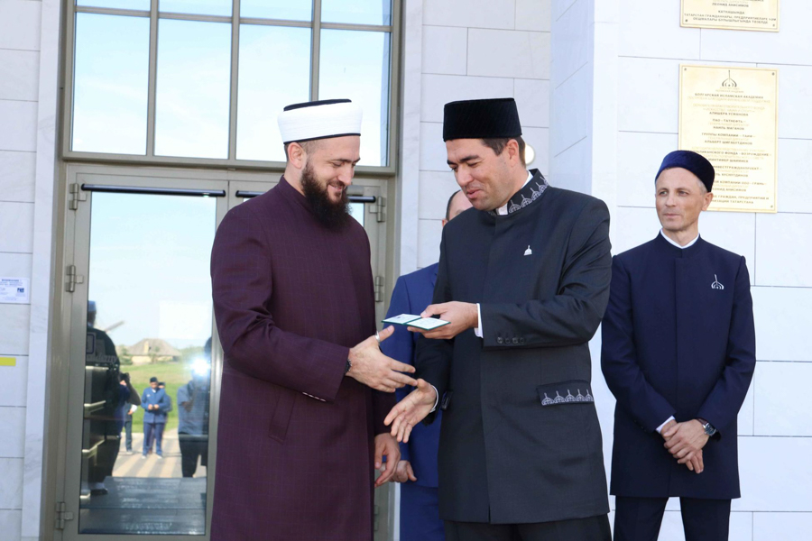 День знаний: из числа имамов и мугаллимов Татарстана в БИА поступили 6 магистрантов и 7 докторантов. Среди них – муфтий
