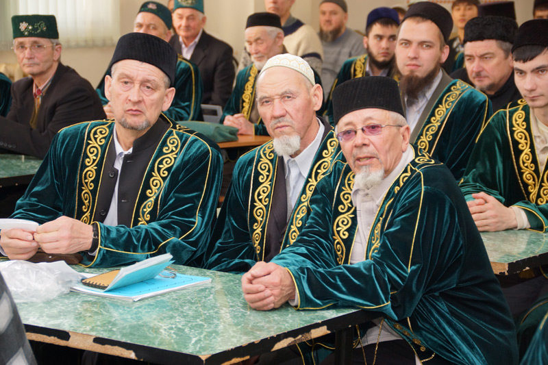 Муфтий Татарстана провел встречу с имамами Альметьевского района
