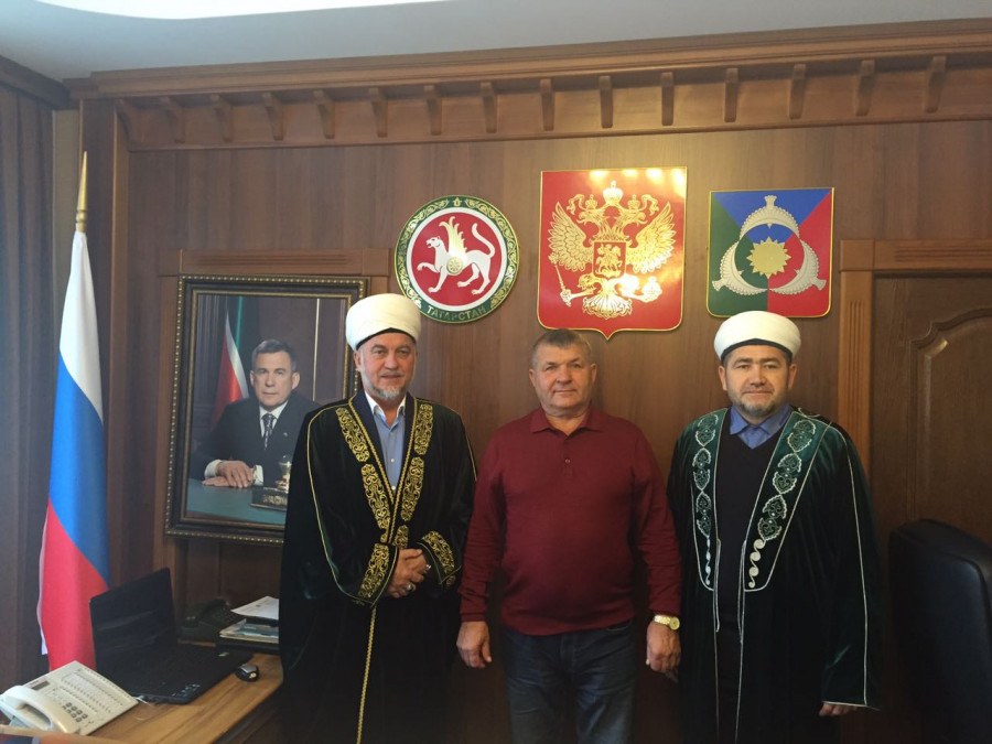 Глава Аксубаево и заммуфтия оценили деятельность местного мухтасибата