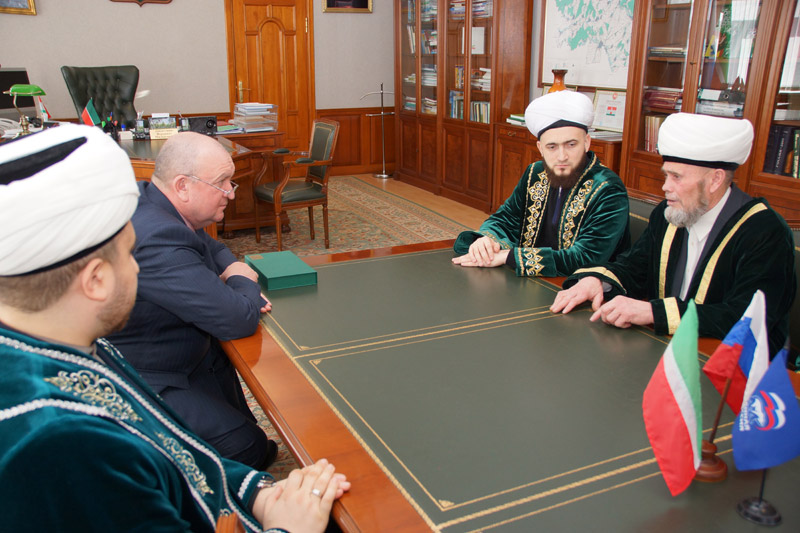 Сегодня муфтий РТ Камиль хазрат Самигуллин совершает рабочую поездку в Черемшанский район Татарстана