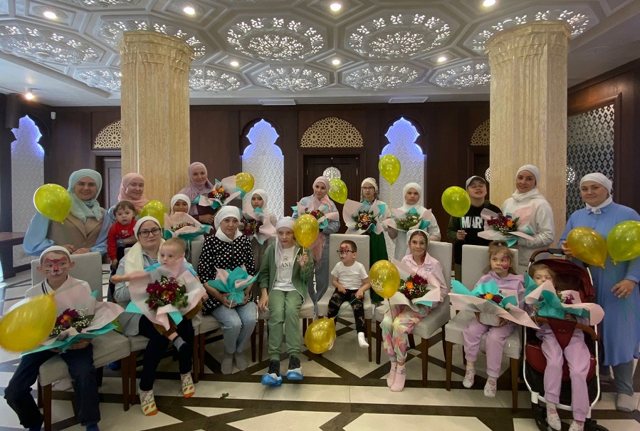 В казанской мечети «Ахмадзаки» отметили День защиты детей