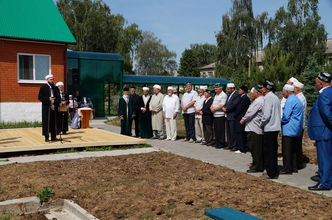 Муфтий Татарстана принял участие в открытии здания медресе в поселке Васильево