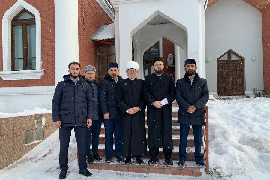 Муфтий провел джума-намаз в Ивановской Соборной мечети на двух языках