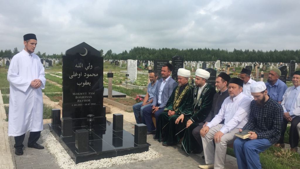 Мусульмане Татарстана почтили память Валиуллы хазрата. В Апанаевской мечети открыли музей имени Якупова
