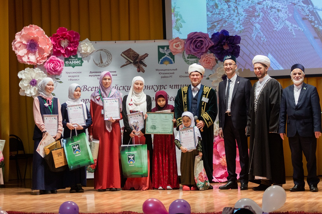 Обладательницей путевки в Умру на Всероссийском конкурсе по чтению Куръана стала 12-летняя Омина Сатторова!