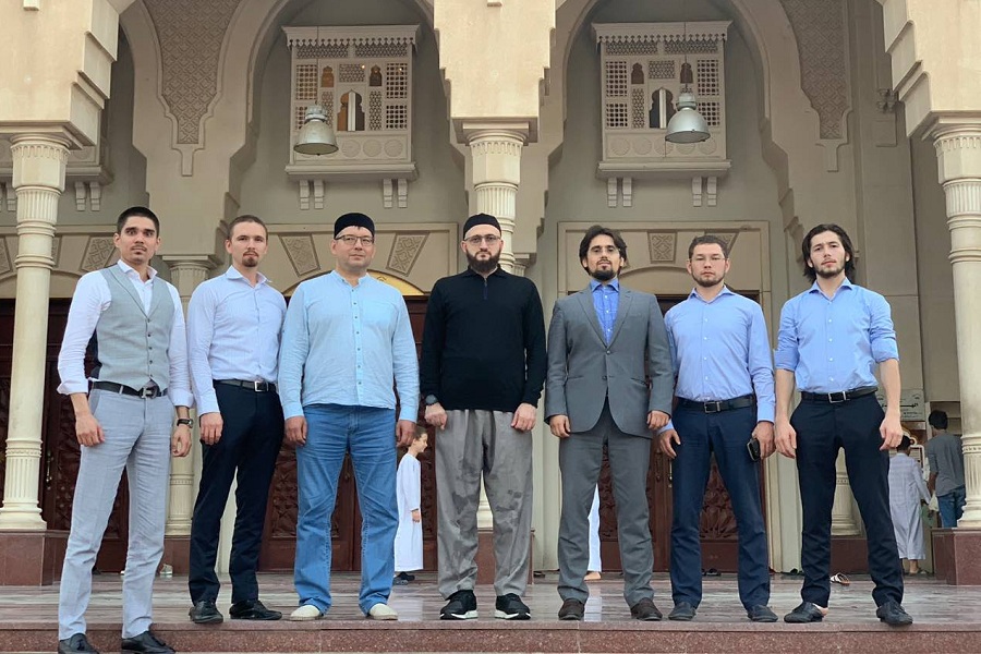 Камиль хазрат Самигуллин встретился с представителями татарской молодежи в Дубае
