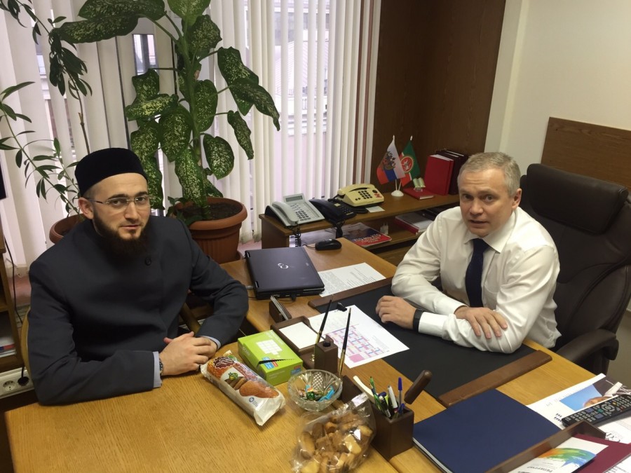 Камиль хазрат Самигуллин встретился с сенатором от Татарстана
