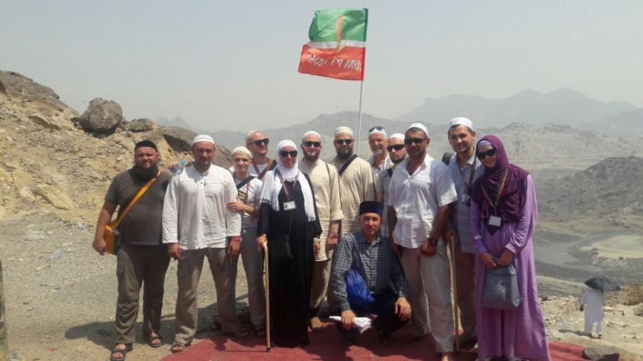 Муфтии Татарстана вместе с группой паломников посетил гору Саур