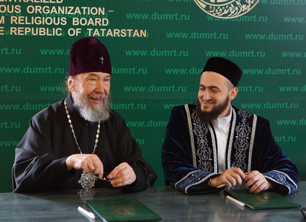 Камиль Самигуллин поздравил Митрополита Казанского и Татарстанского Анастасия с 70-летним юбилеем