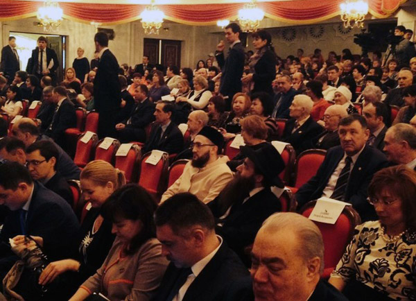 Муфтий Татарстана принимает участие в мероприятии «Благотворитель 2013 года»
