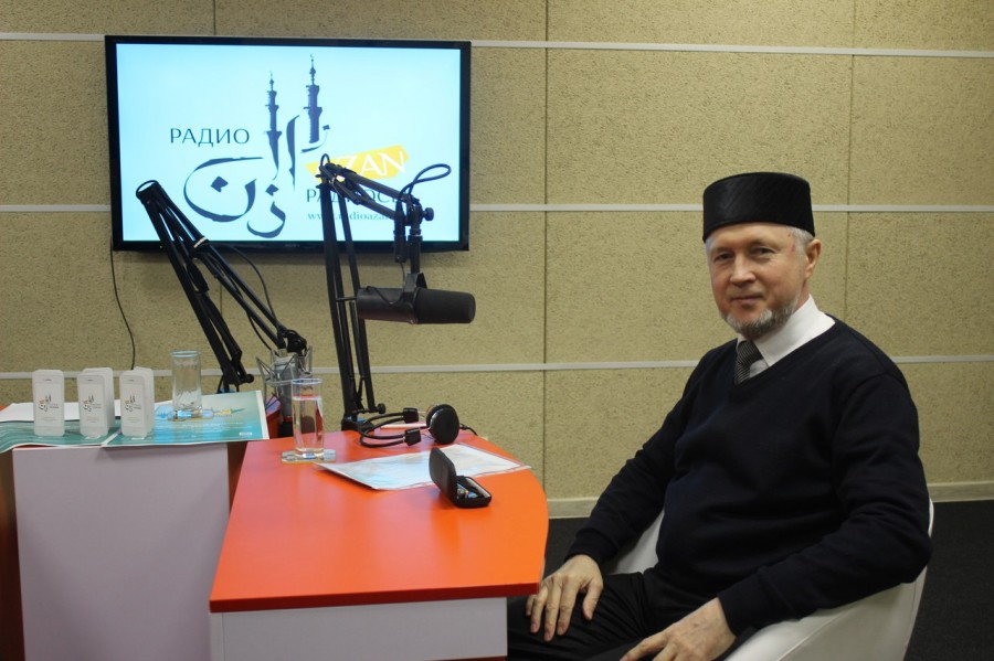 Марат Низамов принял участие в программе «Кстати говоря» на радио «Азан»