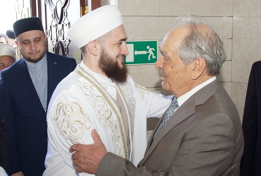 Муфтий Татарстана поздравляет Государственного Советника РТ М.Ш.Шаймиева с 85-летним юбилеем
