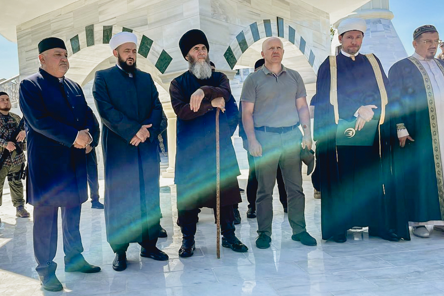 Муфтий Камиль хазрат пригласил татарских соотечественников из ДНР и ЛНР на учебу в медресе Татарстана