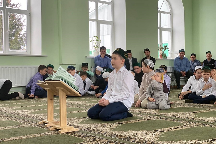Дети Черемшанского района состязались в чтении Куръана