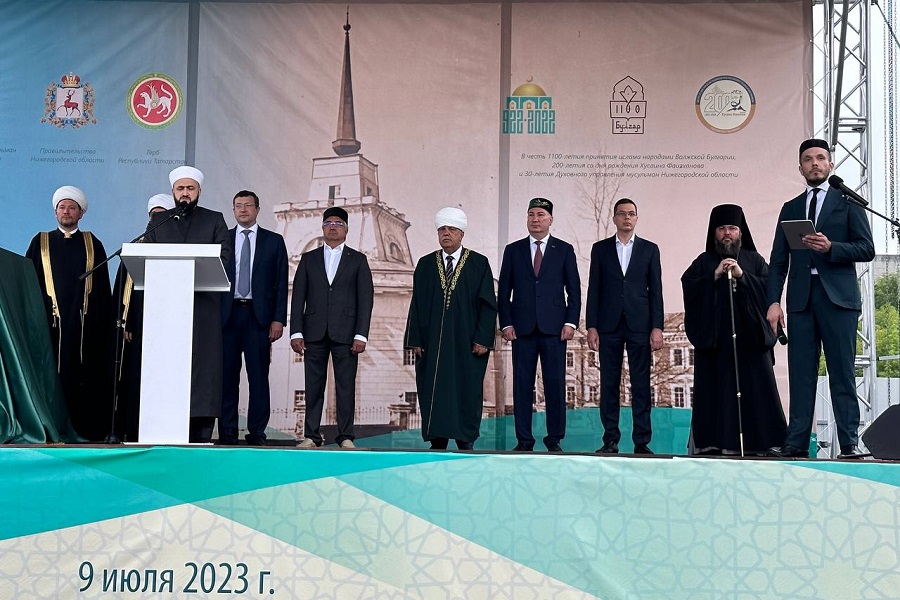 Муфтий Татарстана принял участие в торжественной церемонии закладки камня под строительство Ярмарочной мечети в Н.Новгороде