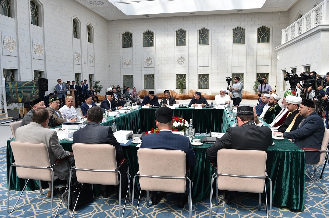 Муфтий на встрече Президента РТ с мусульманским духовенством: «БИА – первый практический шаг к объединению уммы»