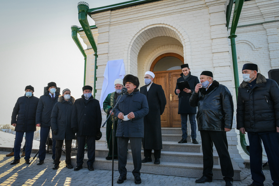 С участием Президента РТ и муфтия после реконструкции открылась старейшая каменная мечеть Татарстана