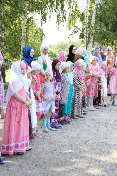 Приход Закабанной мечети объявляет набор девочек для участия в летней программе семейного отдыха «Туры Юл»