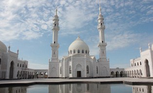 В Белой мечети начнут проводить пятничные проповеди