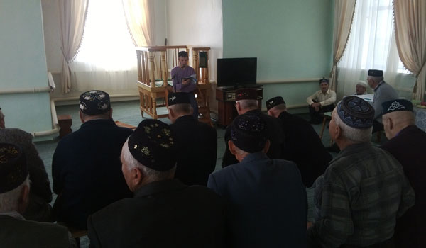 В Черемшанской мечети провели день пожилых людей