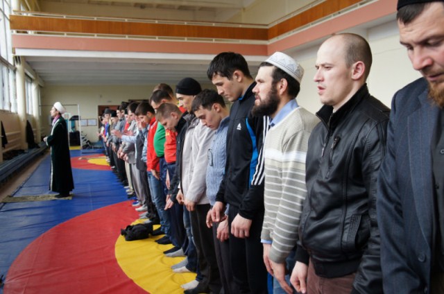 В Набережных Челнах прошел lV турнир мусульманской молодежи по  национальной борьбе «Көрәш”
