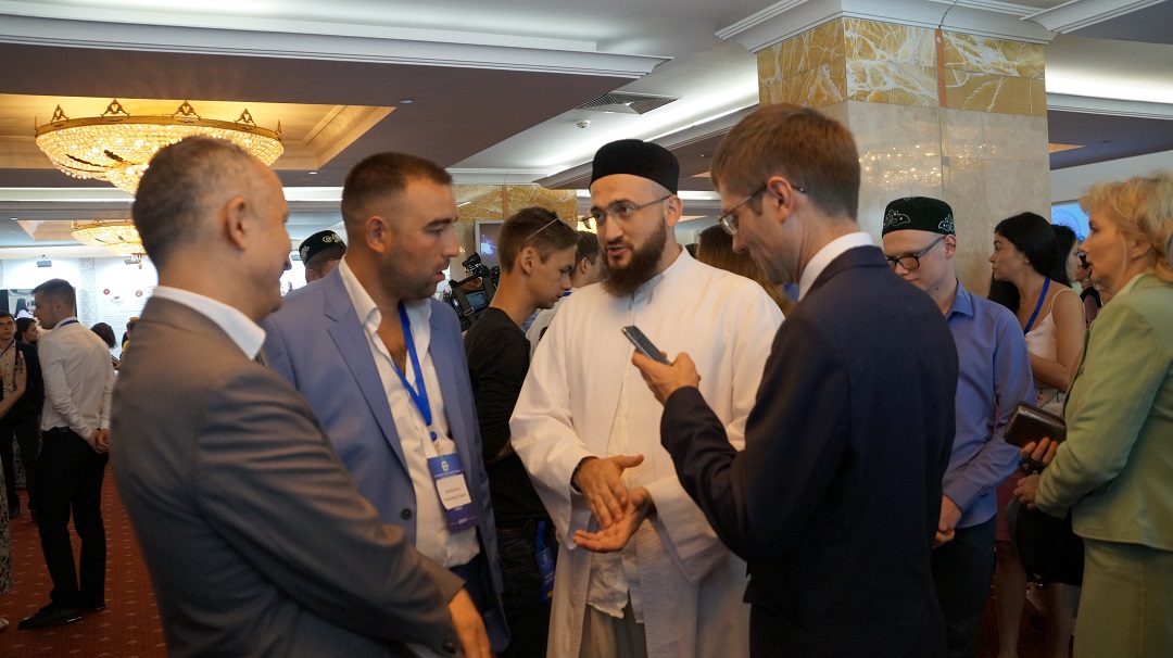 Муфтий РТ принял  участие на открытии VIII Всемирного форума татарской молодежи