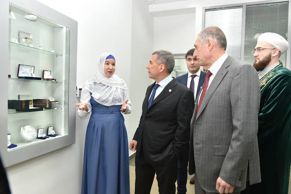 Муфтий Татарстана принял участие в открытии Центра партнерского банкинга в Казани