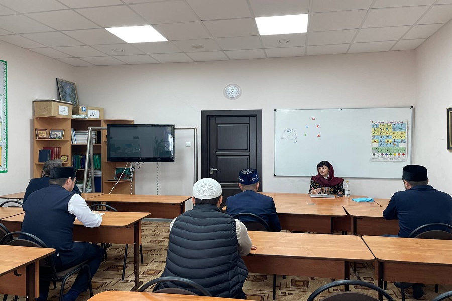 В комплексе фонда «Ярдэм» стартовал трехдневный семинар «Работа имамов в системе ФСИН»
