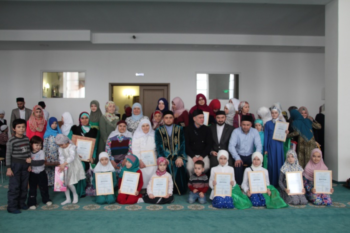Казанда хатын-кызлар арасында Коръән уку буенча республика бәйгесе җиңүчеләрен билгеләделәр