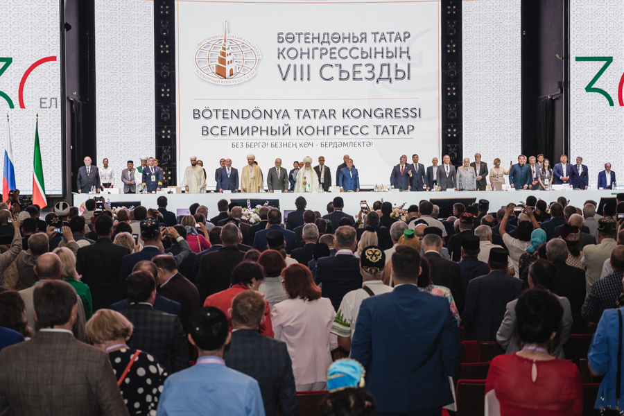 Татарстан Президенты Бөтендөнья татар конгрессы съездында: “Беренче чиратта – гаилә, икенчесе – динебез”