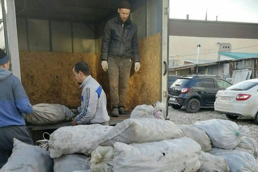 «Зәкят» хәйрия фонды мохтаҗларга 1 тонна бәрәңге таратты