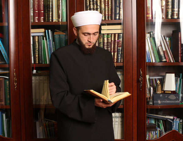 Чтение Корана за имамом в намазе