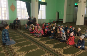 Мечеть "Иман" посетили дети из садика