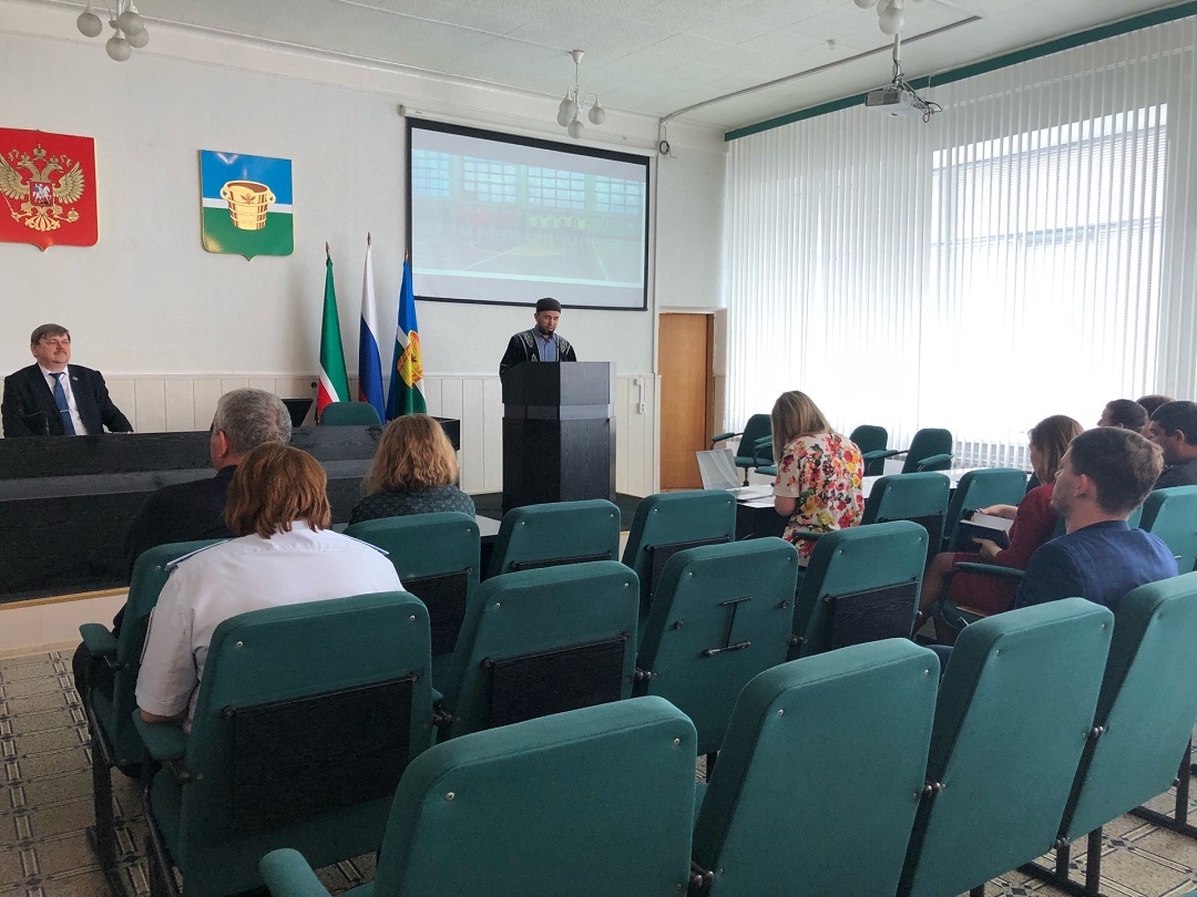 Мухтасиб Чистополя выступил с докладом в администрации города о проделанной работе за 2018 год