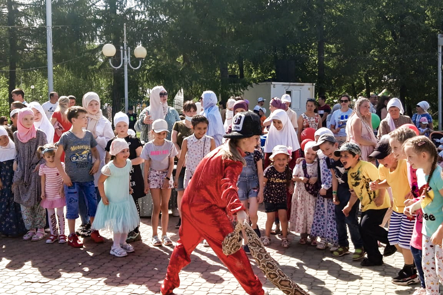 В городском парке им­ени 60-летия нефти Татарстана состоялось празднование Ураза-­байрама