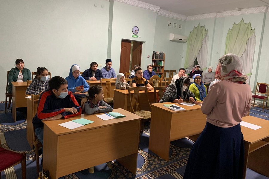 В Бугульме стартовали курсы по изучению татарского языка