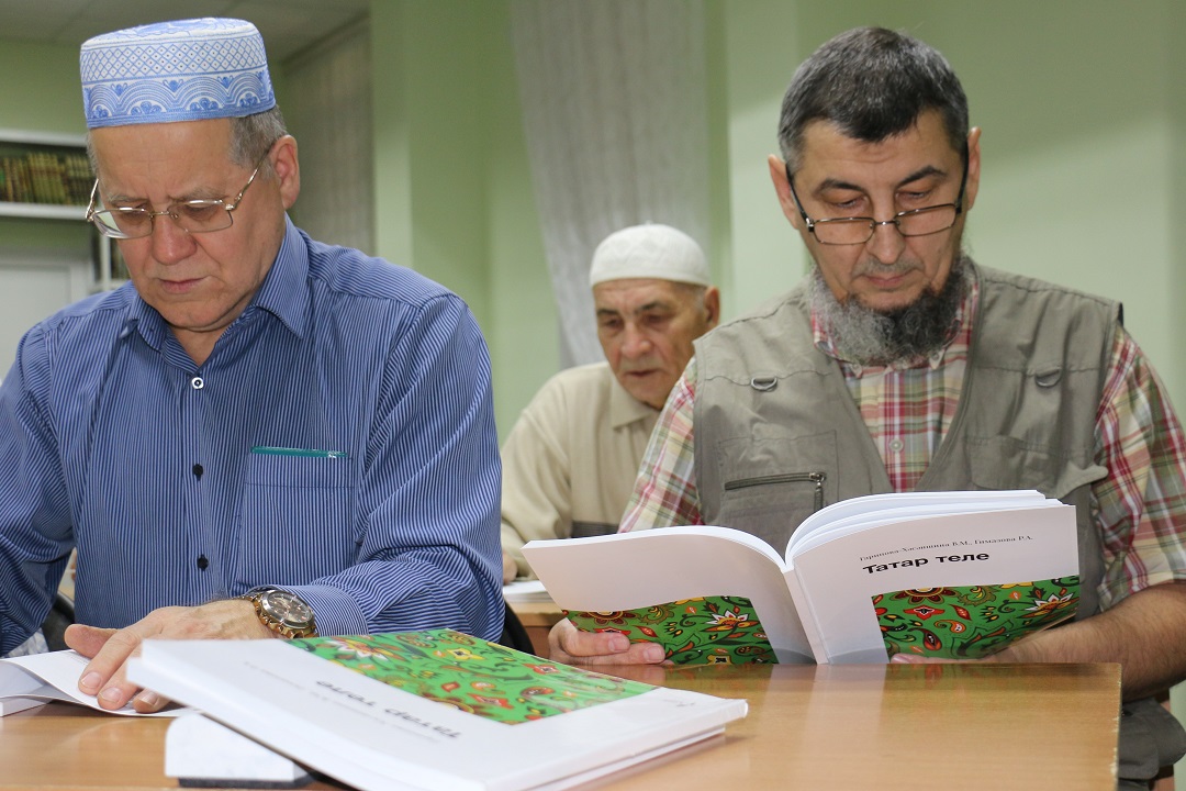 В мечетях республики открылись курсы татарского