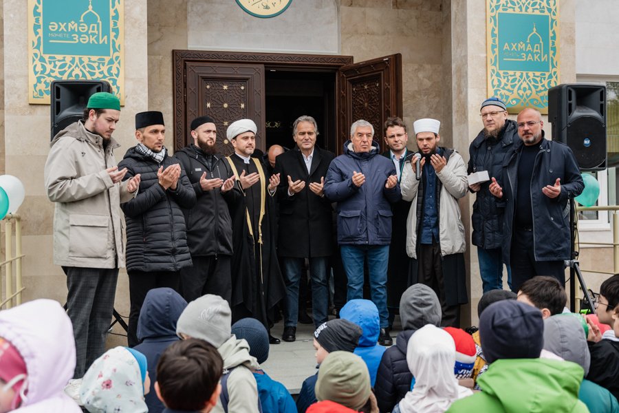 В мечети "Ахмадзаки" прошел первый праздник махалли в честь "1100-летия"