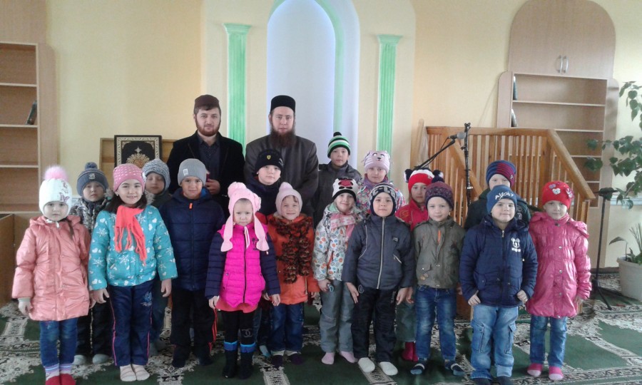 В Уруссинской центральной мечети организовали экскурсию для детей