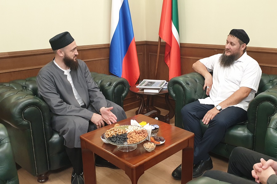 Камиль хазрат встретился с муфтием Волгоградской области