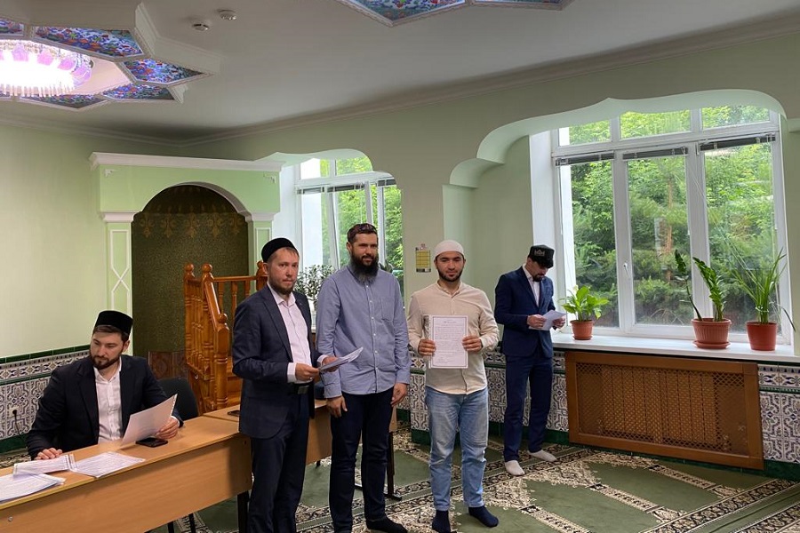 Шакирды Центра подготовки хафизов Куръана КИУ получили иджазы