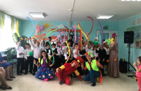 Чистопольская мусульманская молодежь поздравила детей из коррекционной школы-интерната с Днем знаний