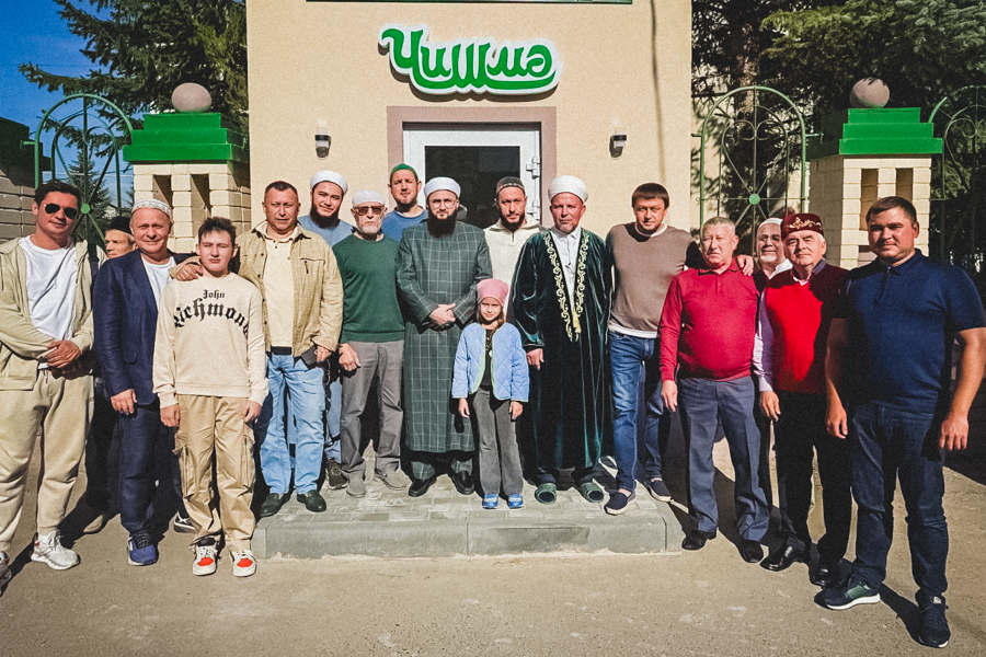 В мечети «Тынычлык» поселка Мирный прошел Мавлид ан-Наби и торжественно открылся родник «Чишмә»