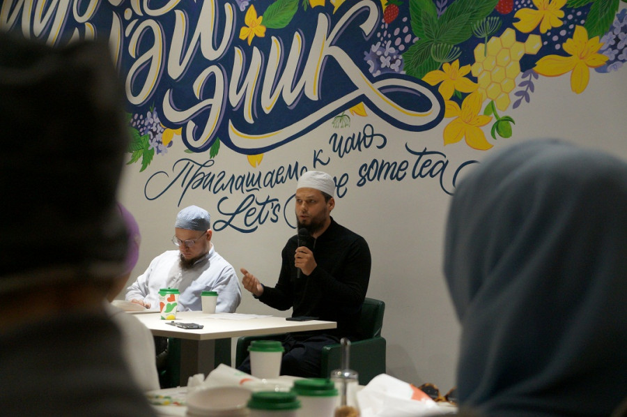 В Казани открылся мусульманский лекторий. Первое занятие прошло по теме «Осторожно, секты!»