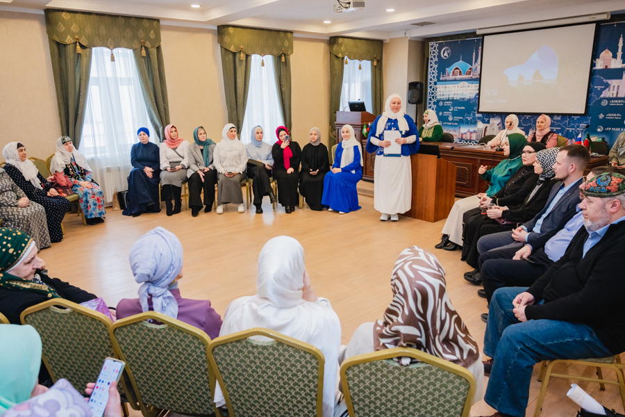 В Казани мусульманки обсудили халяльность товаров и услуг в сфере красоты