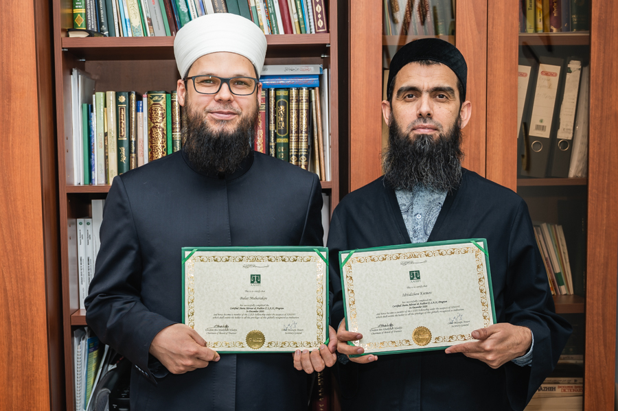 Шариатские специалисты ДУМ РТ стали сертифицированными экспертами в области исламских финансов AAOIFI