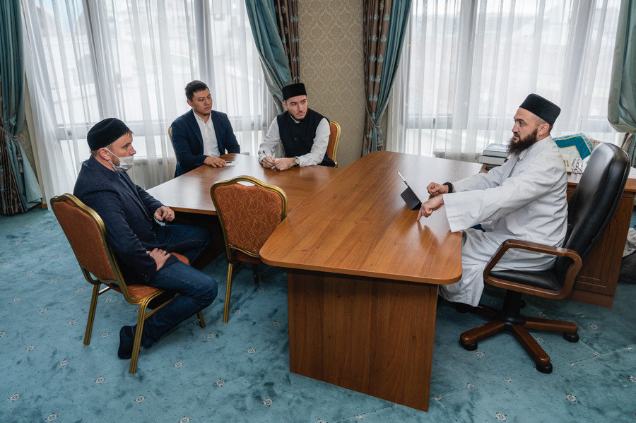 В мечети «Кул Шариф» у муфтия Татарстана прошел приёмный день