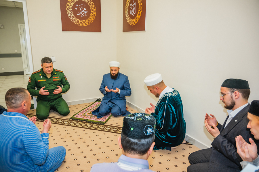 Муфтий принял участие в открытии комнаты намаза в Казанском Военном госпитале