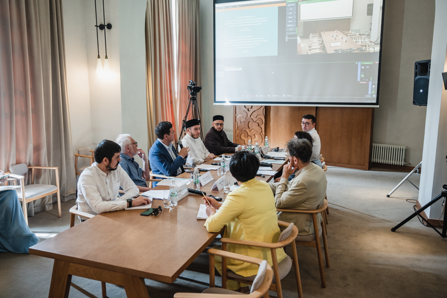 Муфтий принял участие в конференции с командами международного конкурса на разработку эскизного проекта Соборной мечети Казани